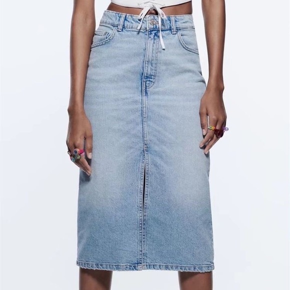 Pryroda Dresses & Skirts - NEW 🌿Yonge Street Denim Midi Skirt with front slit 🌿 Streetwear